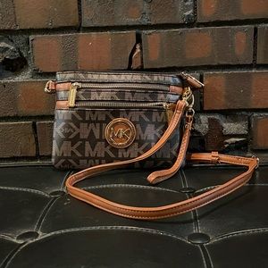 Small Mik young purse